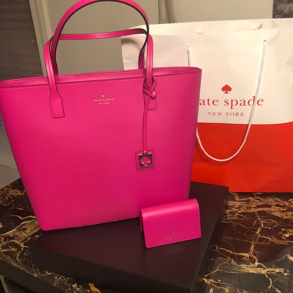 kate spade Handbags - HOST PICK!👑NWT KATE SPADE TOTE